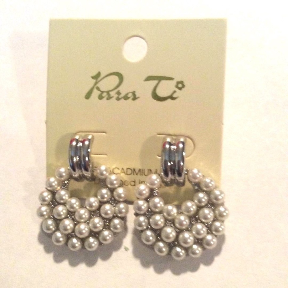 Post Faux Pearl Fashion Jewelry Earrings